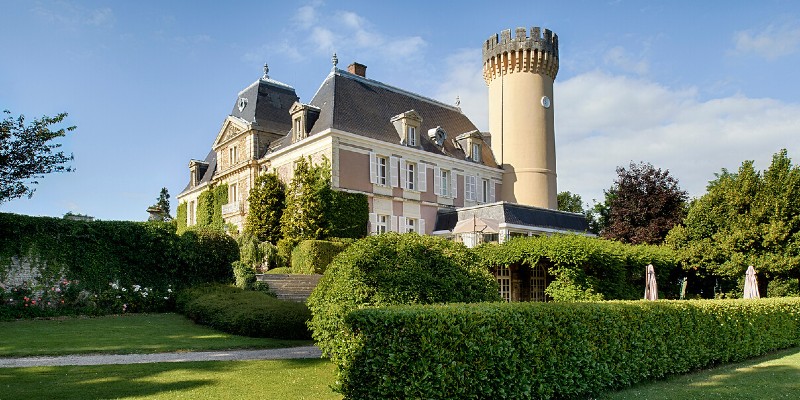Ch&acirc;teau de Faverges-de-la-Tour